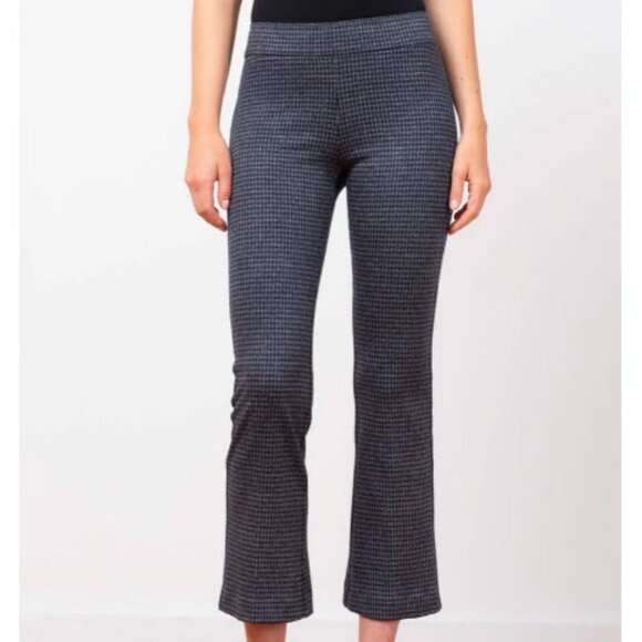 Women Avenue Montaigne Leo F1683 Navy Gray Flat Front Pull-On Flared Pants 6 - Picture 1 of 11